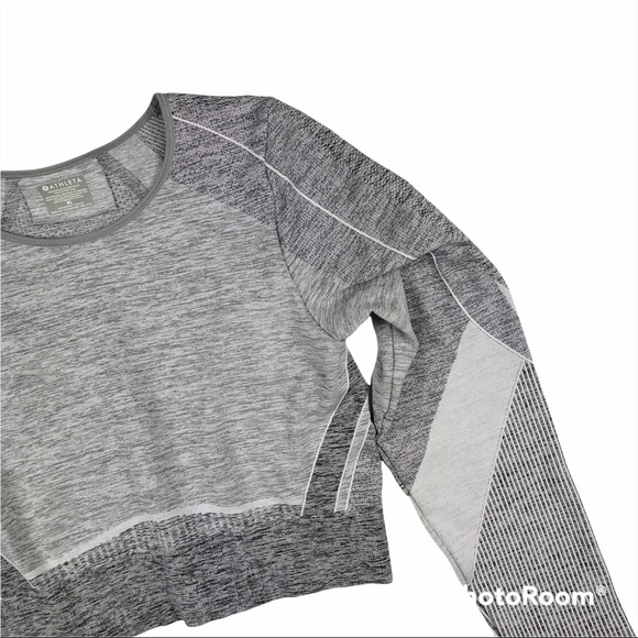 Athleta Agile Heather Gray Long Sleeve Crop Top - Picture 7 of 12
